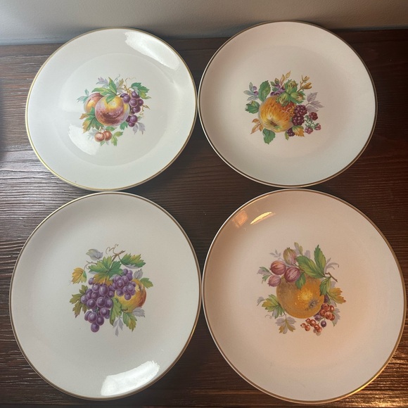 Johnson Brothers Snowwhite plates set of 4 - Picture 1 of 8
